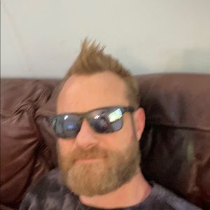 Meet your Posher, Erick